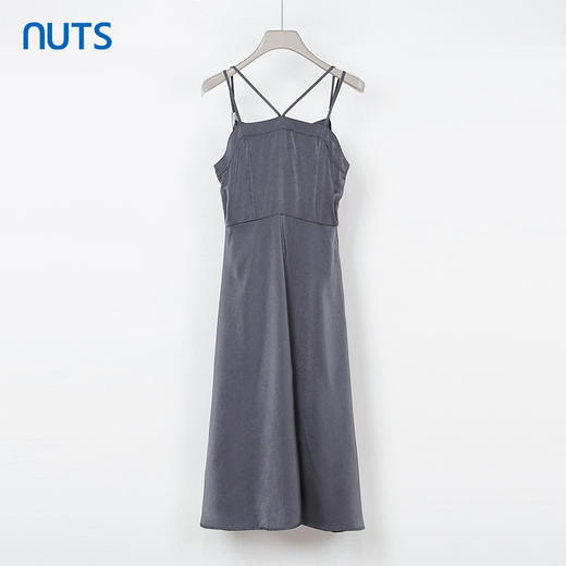 NUTS夏季新款高级感气质高腰显瘦优雅长款吊带连衣裙女332103340 商品图1