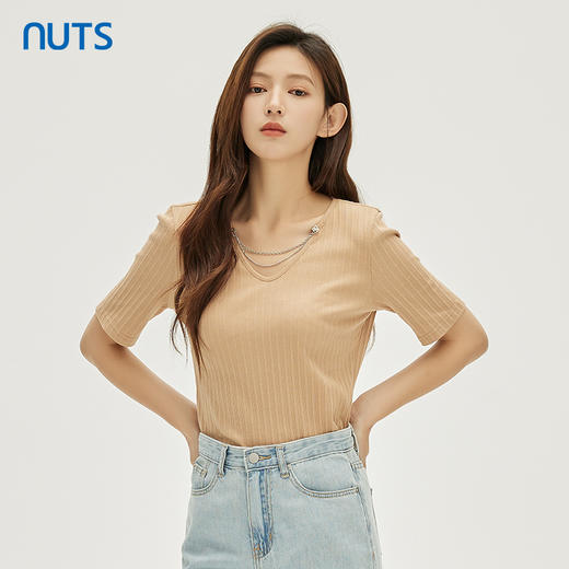NUTS秋季新款时尚气质通勤风V领链条装饰短袖T恤女331021155 商品图1