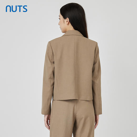 NUTS秋季新款气质通勤风宽松显瘦设计感短款西装外套女231048117B 商品图4