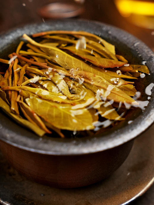 生肖系列龙珠【龙首曼松单株】2024年曼松单株单采，原料来自24号茶农李学平曼松王子山片区600年古树单株 600克/罐 拍5罐发6罐 每罐加送旅行锡罐 商品图5