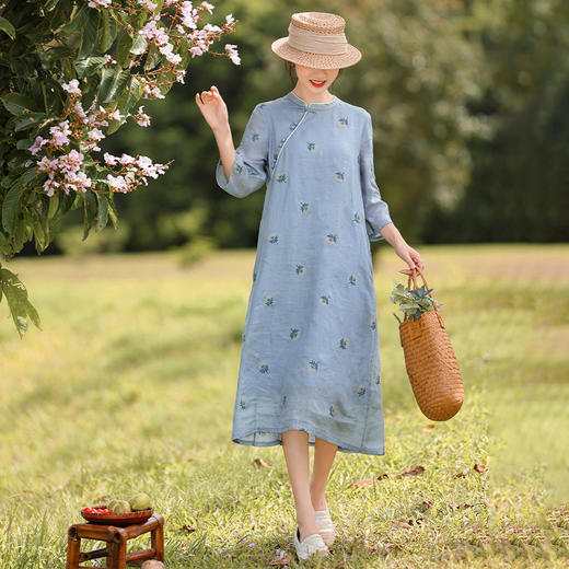 HM-S410苎麻绣花改良旗袍裙七分袖碎花刺绣盘扣文艺风连衣裙2024春季新款 商品图1