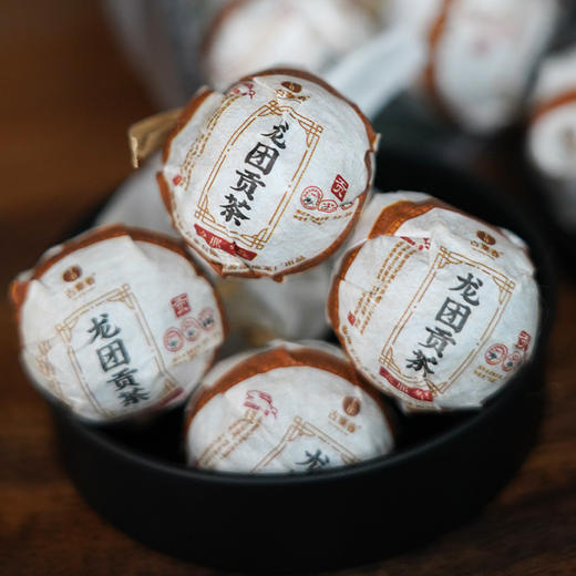 10月4日中午12点【龙团贡茶那罕龙珠】2023年古树春茶龙珠甄选46号茶农核心产区品质普洱茶生茶小龙珠70克/罐 商品图2