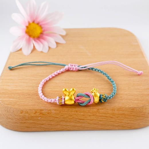 【限时7.5折】【定价黄金】足金 #生肖 无氰5D硬金兔年生肖手串兔子爱萝卜莫相离绳结调节彩绳手链成品手串(AA5DSC00520)【补手工费可以换新的绳子】预售产品下单后不退款不退货不换货不补差价 商品图2