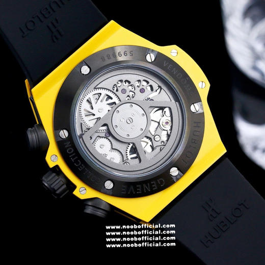 『亲民版本』全新突破  hublot 
Big  Bang  灵魂
融合碳纤维  呈现轻盈质感
稀世佳作  巅峰创造 彩色碳纤维材质HUBLOT 宇舶表BIG BANG  大爆炸系列彩色碳纤维腕表‼️ 商品图7
