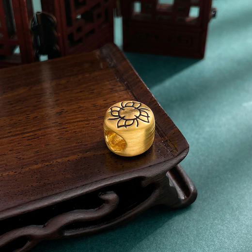 【限时7.5折】【定价黄金】足金 #电黑金 3D硬金电黑金手串配件权利图纹Diy手串配件(V3DSC00403)（预售产品下单后不退款不退货不换货不补差价） 商品图1