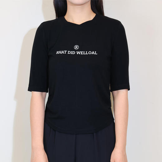 半身缘女装 秋季外穿打底后背破洞小性感中袖T恤243113M01113253 商品图0