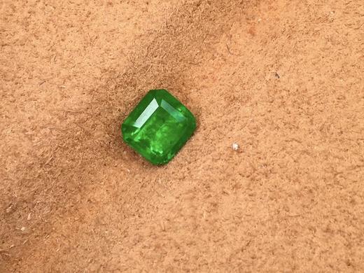 0.63ct 祖母绿裸石 商品图1