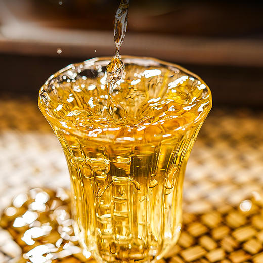 10月4日中午12点【龙团贡茶那罕龙珠】2023年古树春茶龙珠甄选46号茶农核心产区品质普洱茶生茶小龙珠70克/罐 商品图9