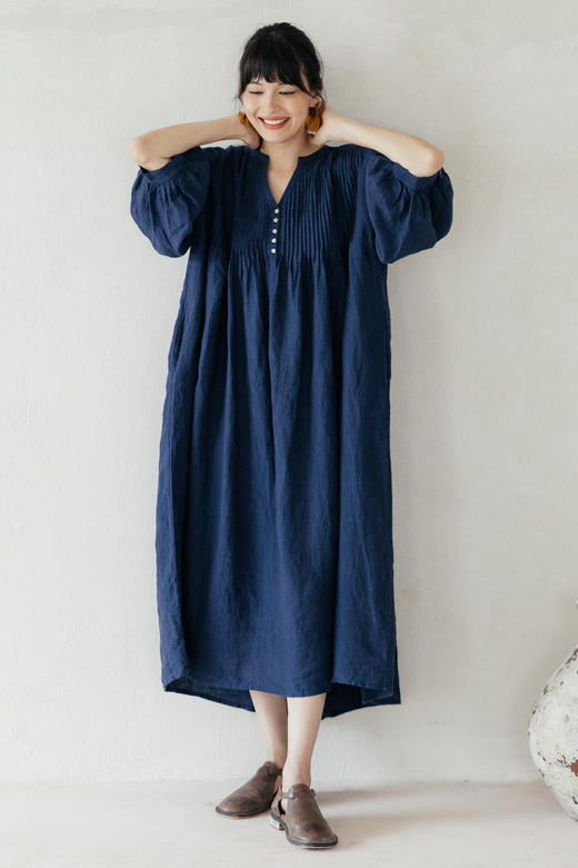 * 绽放608朵/双支砂洗亚麻青金石蓝 V领手工塔克褶宽松长袖连衣裙子 商品图5