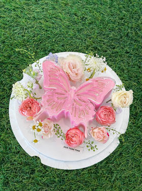 【提前一天】蝴蝶 · 白桃茉莉慕斯蛋糕（鲜花随季节调整）