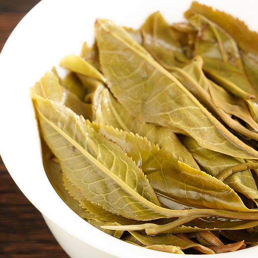 10月4日中午12点【龙团贡茶那罕龙珠】2023年古树春茶龙珠甄选46号茶农核心产区品质普洱茶生茶小龙珠70克/罐 商品图5