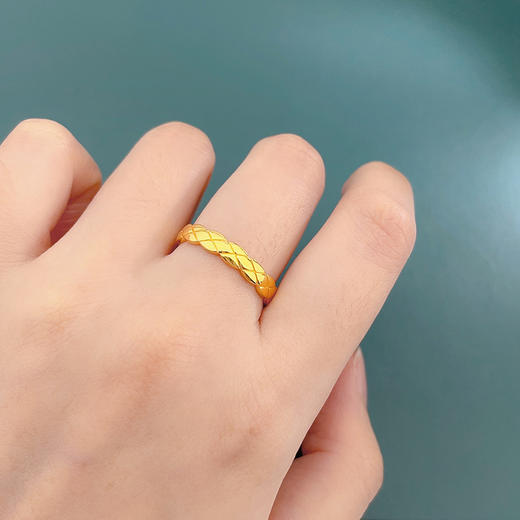 【限时克减150元】足金999 5G黄金固口戒指几何菱格纹圈戒固口圈戒(AG5GJZ00250)（预售产品下单后不退款不退货不换货不补差（预售产品下单后不退款不退货不换货不补差 商品图2