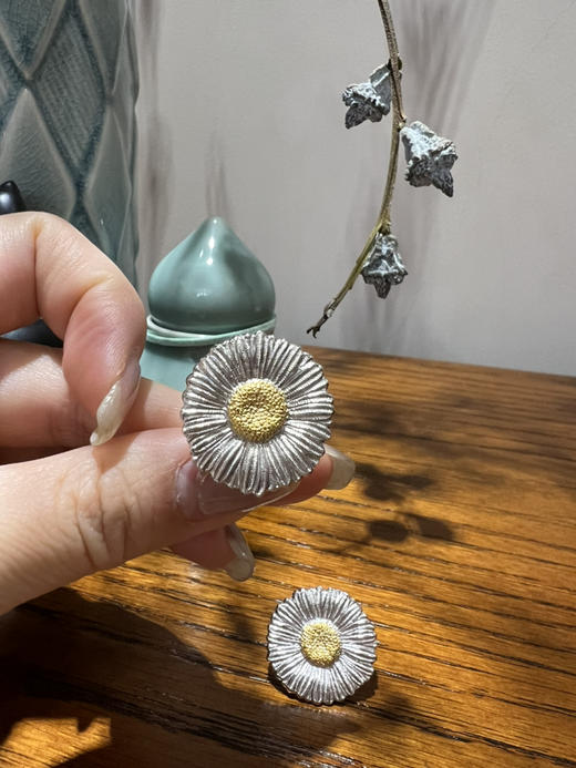 816-6 雏菊耳夹耳环 现货少量 除了无标就是圆正 商品图13