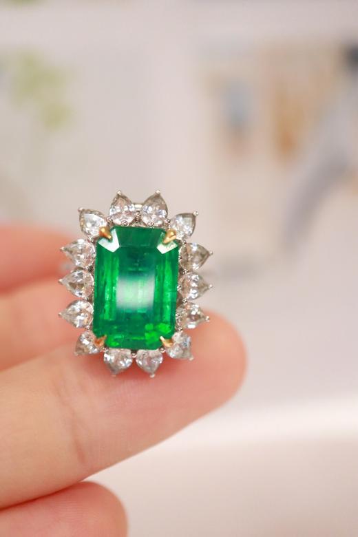 6.17ct 祖母绿戒指吊坠 商品图2