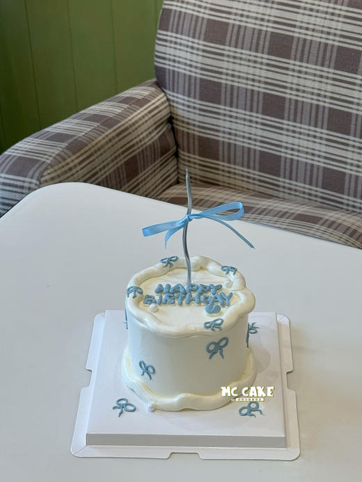 ins风蝴蝶结蛋糕（包含蜡烛） 商品图0