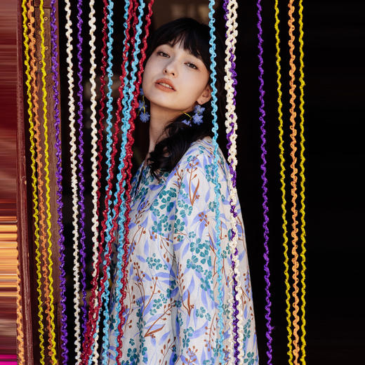 * 绽放592朵/【苏木系列】秋新款亚麻苏木印花小衫V领文艺长袖衬衫 商品图2