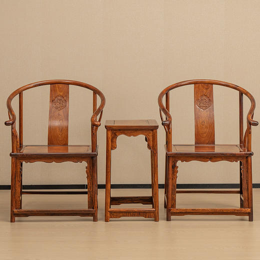 二十世纪 黄花梨螭龙纹圈椅成套（两椅一几） 商品图0