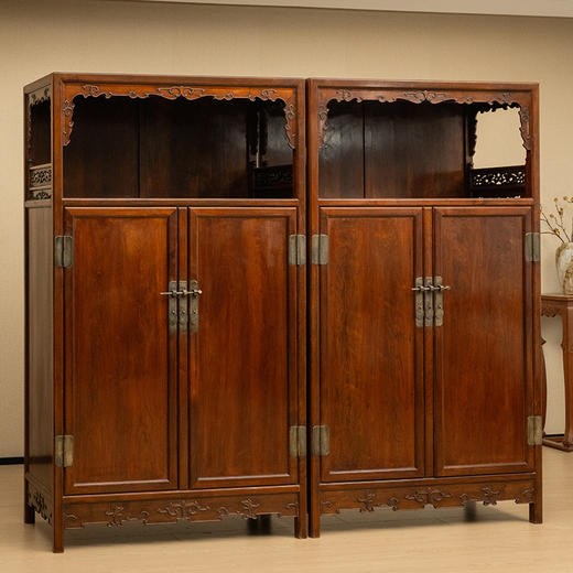 二十世纪 红木券口带围栏万历柜（一对） 商品图4