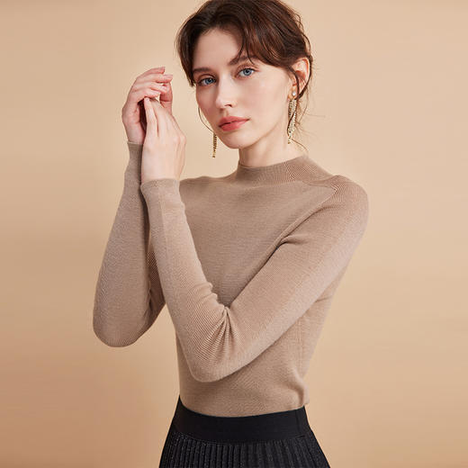 EITIE爱特爱秋季新款舒适柔软打底纯色基础款半高领100%绵羊毛针织衫D2401417 商品图3