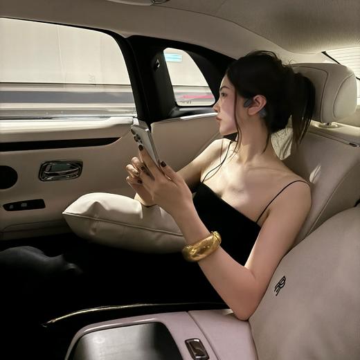 ROMI STUDIO “基础随性” 独立聚拢针织细肩带抹胸背心 431A8092 商品图0