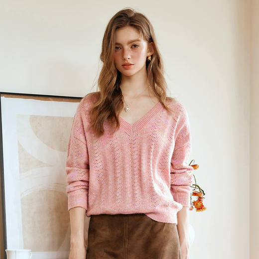 
OLrain欧芮儿法式粉色针织衫女早秋2024年新款时尚通勤V领上衣 商品图3