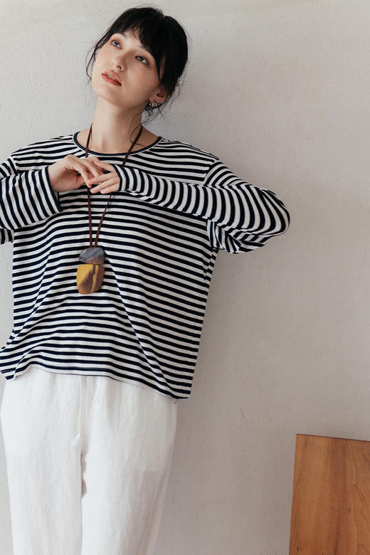 绽放旅行女装567朵/天丝羊毛条纹简约舒适圆领落肩文艺长袖T恤衫 商品图5