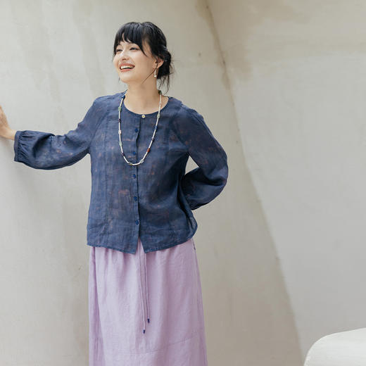 * 绽放旅行女装607朵/早秋新款双色苎麻炒色印花小衫玉石扣长袖衬衫 商品图3