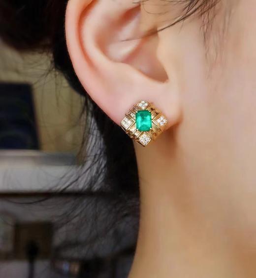 1.37ct 祖母绿耳钉 商品图4