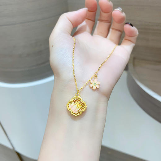 【限时克减150元】足金999 古法调节镂空花丝低温珐琅花形吊饰渐变七彩莲花花形套链(YGFTL00077)（预售产品下单后不退款不退货不换货不补差价 商品图6
