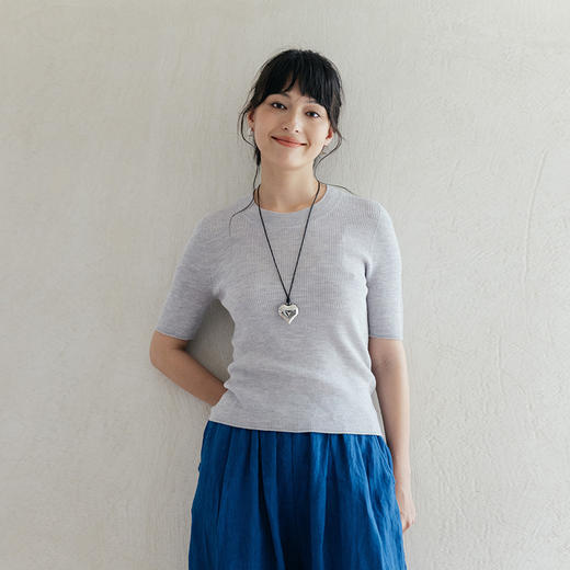 绽放旅行女装604朵/早秋新款纯羊毛高弹力T恤显瘦圆领针织衫短袖 商品图1