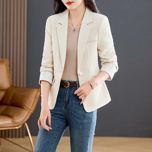 新中式国风西装外套，显瘦休闲气质短款西服HR-8516 商品图3