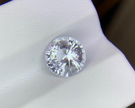 4.74ct 白蓝宝裸石 商品图1