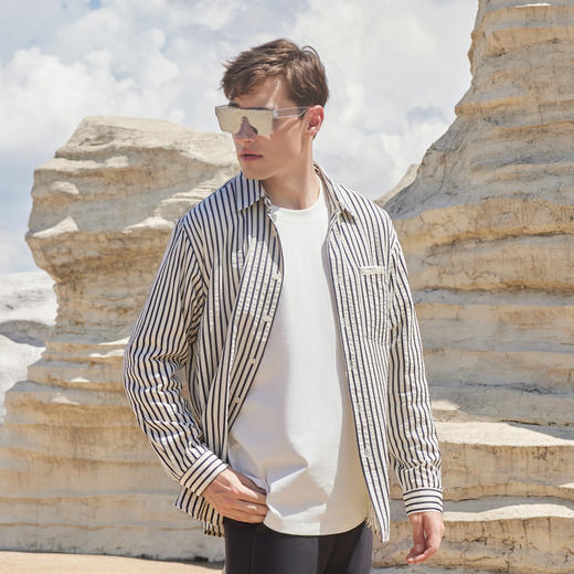 半身缘男装 秋季泡泡工艺色织条纹休闲长袖衬衫243112U01012901 商品图3