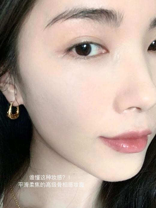 TOM FORD汤姆福特 TF柔焦粉饼 柔雾定妆粉 01 02 冰皮蜜粉饼 全新升级9g干皮挚爱粉饼 商品图8