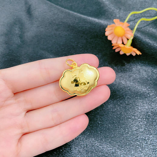 【限时克减150元】足金999.9 #儿童/宝宝 #超轻 【精品】超轻显大升级版天赐鸿福锁包吊坠五福临门多福多寿长命锁包吊坠(AUWZDZ00042)（预售产品下单后不退款不退货不换货不补差价） 商品图3