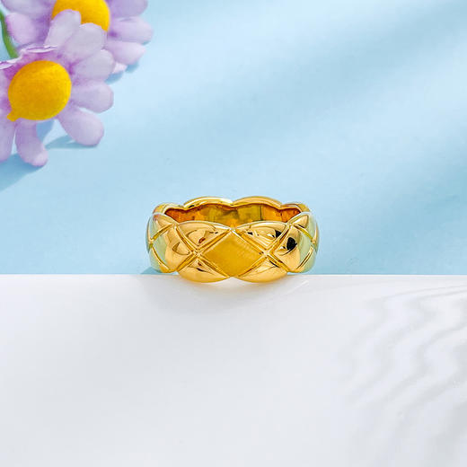 【限时克减150元】足金 无氰5D硬金空心固口戒指光面菱形纹圈戒（面宽约7.4-7.8mm)(AR5DJZ00050)（预售产品下单后不退款不退货不换货不补差价） 商品图2