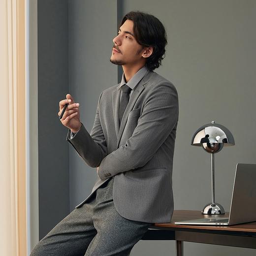 柒牌男装平驳领西装男士2024秋季新款商务绅士暗条纹花纱西服外套	127C70520 商品图1