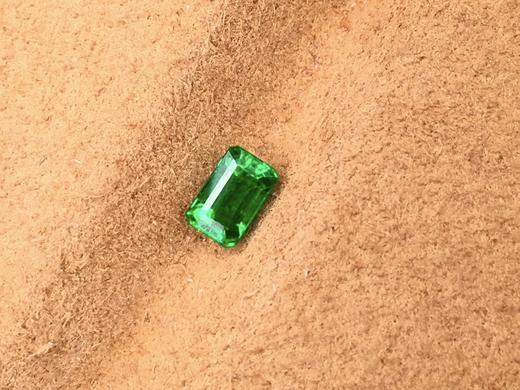 0.33ct 祖母绿裸石 商品图3