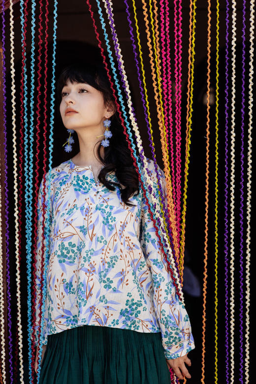 * 绽放592朵/【苏木系列】秋新款亚麻苏木印花小衫V领文艺长袖衬衫 商品图5