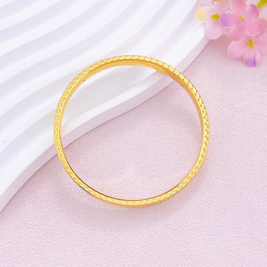 【限时克减150元】足金 【精品】无氰5D硬金空心固口螺丝纹手镯米字纹手镯（面宽约5.9-6.3mm，厚约2.7mm)(AR5DSZ00009)（预售产品下单后不退款不退货不换货不补差价） 商品图1