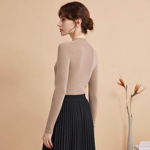 EITIE爱特爱秋季新款舒适柔软打底纯色基础款半高领100%绵羊毛针织衫D2401417 商品图5