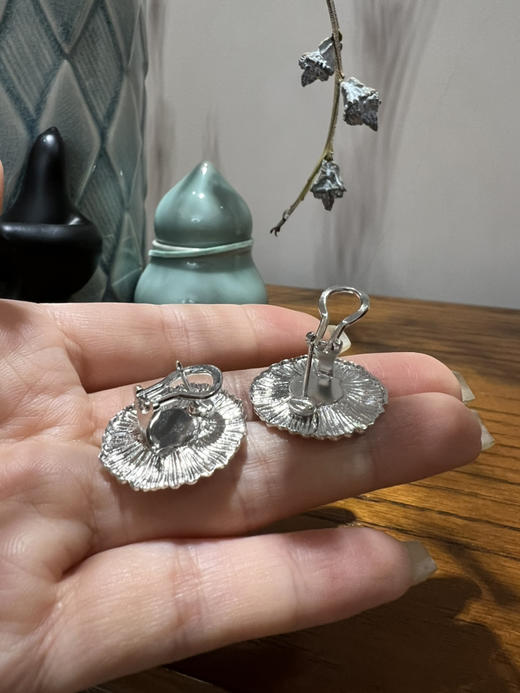 816-6 雏菊耳夹耳环 现货少量 除了无标就是圆正 商品图11