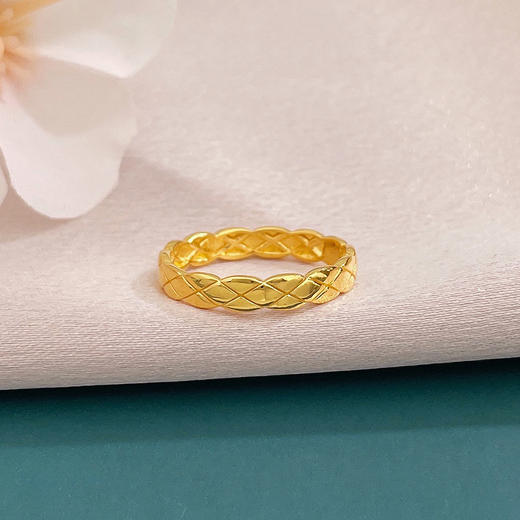 【限时克减150元】足金999 5G黄金固口戒指几何菱格纹圈戒固口圈戒(AG5GJZ00250)（预售产品下单后不退款不退货不换货不补差（预售产品下单后不退款不退货不换货不补差 商品图1
