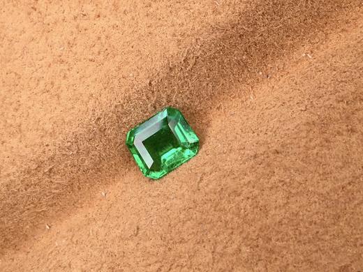 0.49ct 祖母绿裸石 商品图3