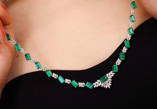 15.6ct 祖母绿晚装链 商品图0