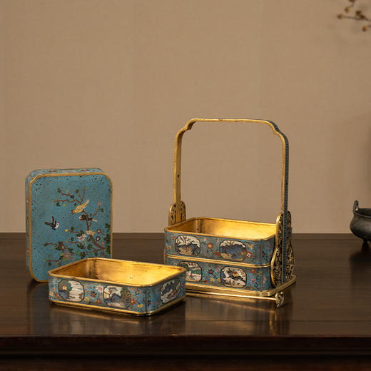 清 铜胎掐丝珐琅花鸟纹三撞提梁盒 商品图1