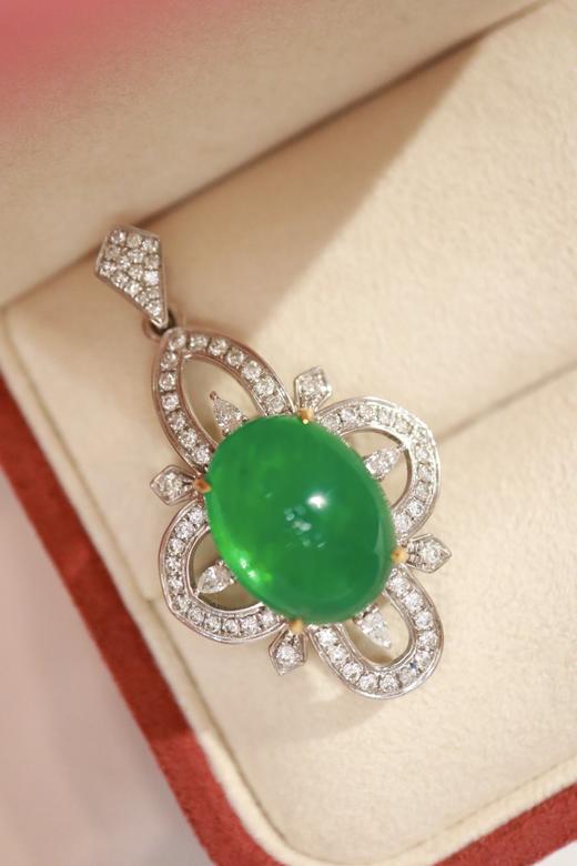 9.03ct 祖母绿吊坠 商品图3
