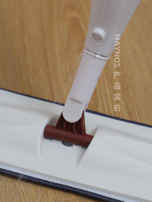 【MAYNOS喷水拖把】 🌟懒人清洁💦会喷水，干湿两用，29.9加送两块拖布！ ✅360°旋转拖头，清洁卫生无死角 ✅40cm加宽拖板，一体成型更耐用 商品图2