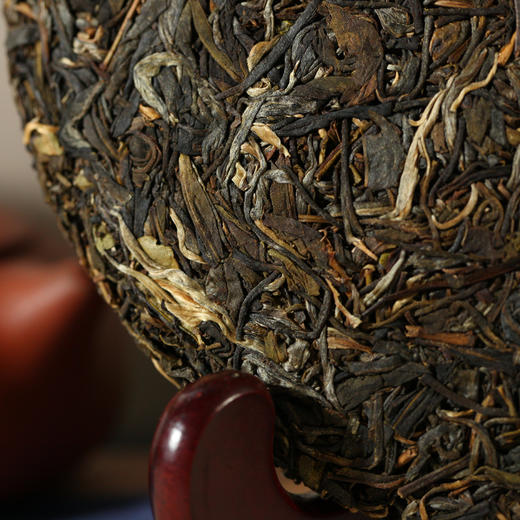 吉顺号2016普洱茶生茶云南勐海早春古树茶生普洱357g真心茶饼茶叶 商品图2