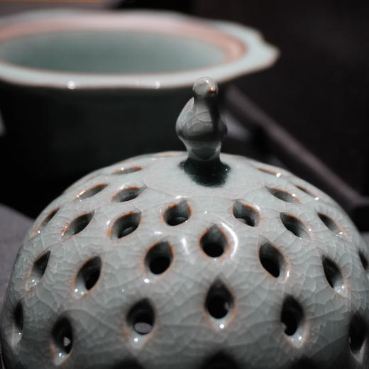 龙泉青瓷·飞鸟熏炉 商品图4